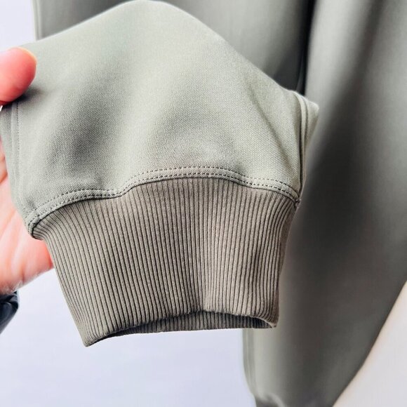 Lululemon On the fly joggers, green, Size 4 B165 - Picture 6 of 9